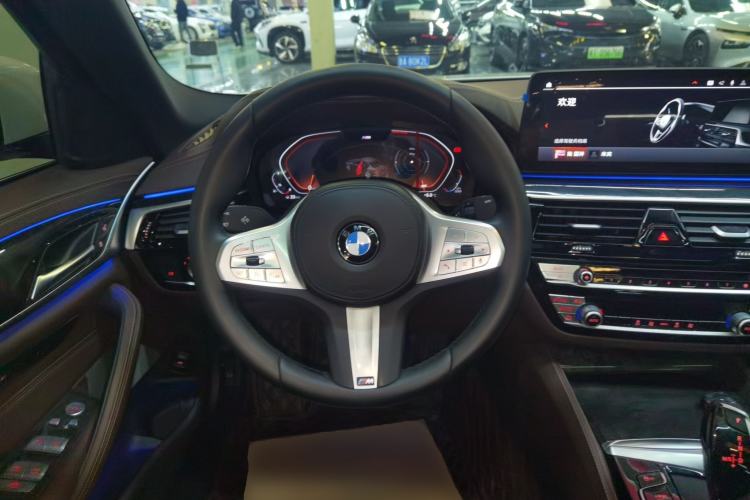 Used BMW 5 Series 2022 Second Facelift 525Li M Sport Package
