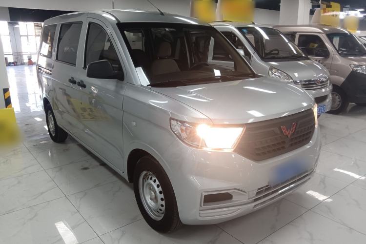 Used Wuling Hongguang V 2019 1.5L Jingqu Version China VI LAR
