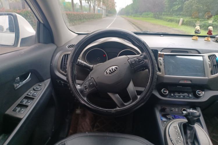 Used Kia Sportage R 2015 2.0L Automatic Two-Wheel Drive DLX Model
