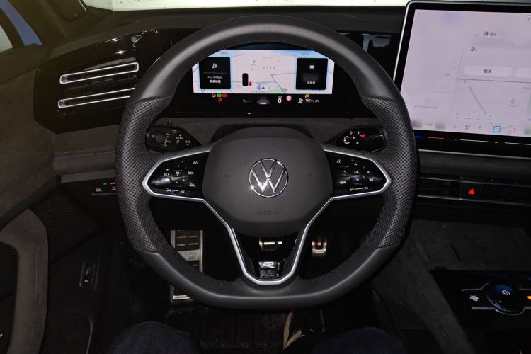 Used Volkswagen Tiguan L 2024 PRO 380TSI Four-Wheel Drive R-Line Prestige Edition
