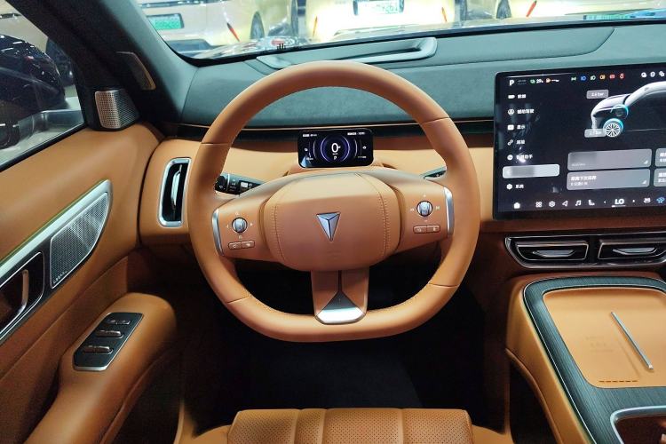 Used  S09 2025 Rear-Drive Ultra+
