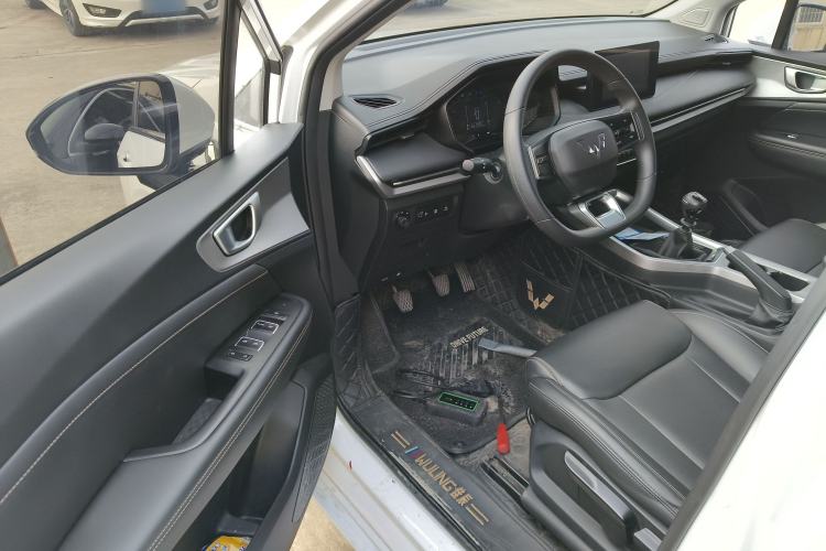 Used Wuling Jiachen 2022 1.5L Manual Comfort Edition
