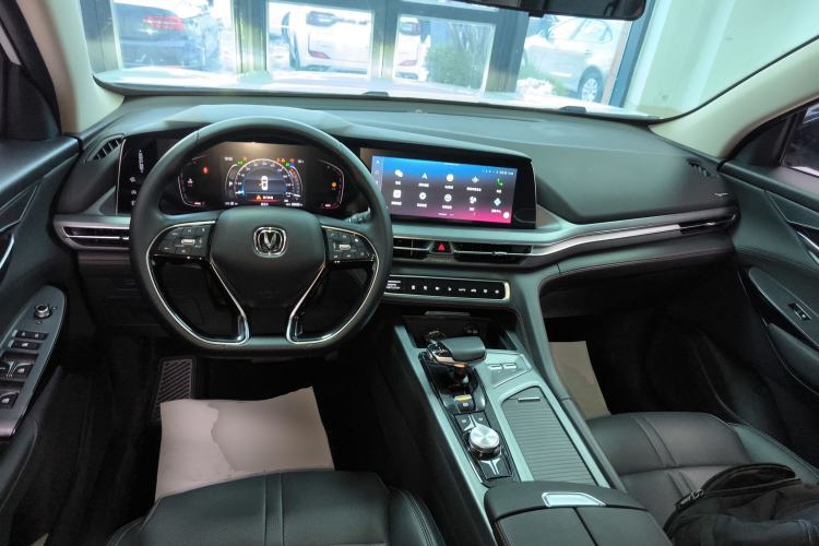 Used Changan CS75 PLUS 2022 1.5T Automatic Luxury Model
