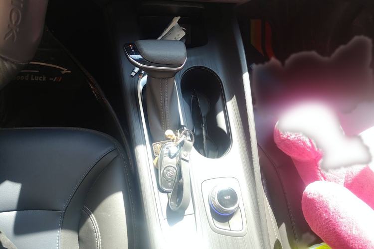 Used Buick Velite 6 2020 Plug-in Hybrid Connected Fashion Model
