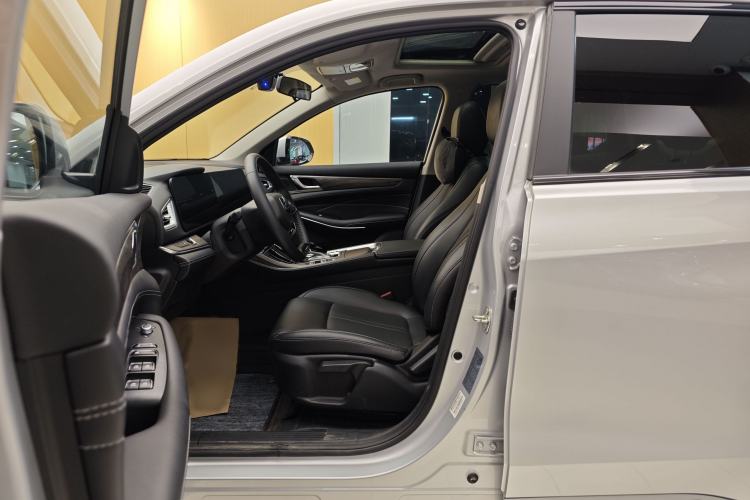 Used  E5 2023 1.5L DE-i 100KM Comfort Edition 7-Seater
