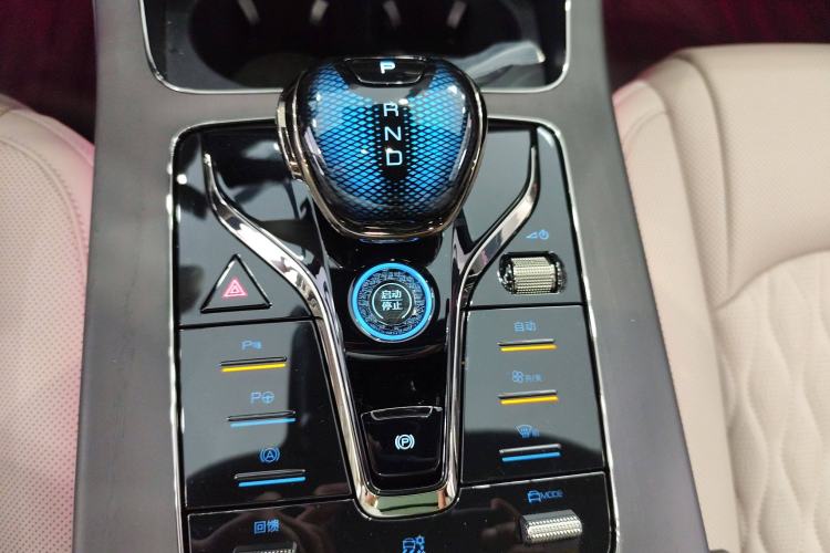 Used BYD Han 2025 EV Intelligent Driving Edition 701KM LiDAR Flagship Model
