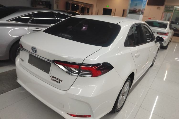 Used Toyota Corolla 2021 Dual-Motor 1.8L E-CVT Elite Edition
