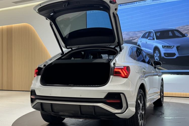 Used Audi Q3 Sportback 2020 40 TFSI Fashion Model
