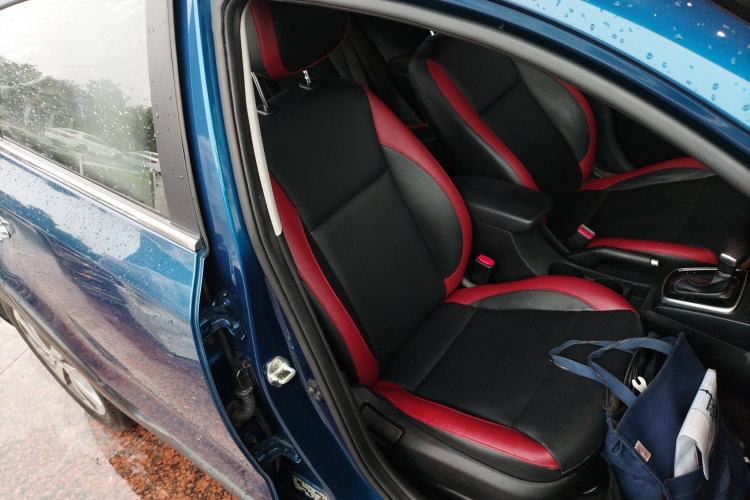 Used Kia KX Cross 2017 1.4L AT GLS
