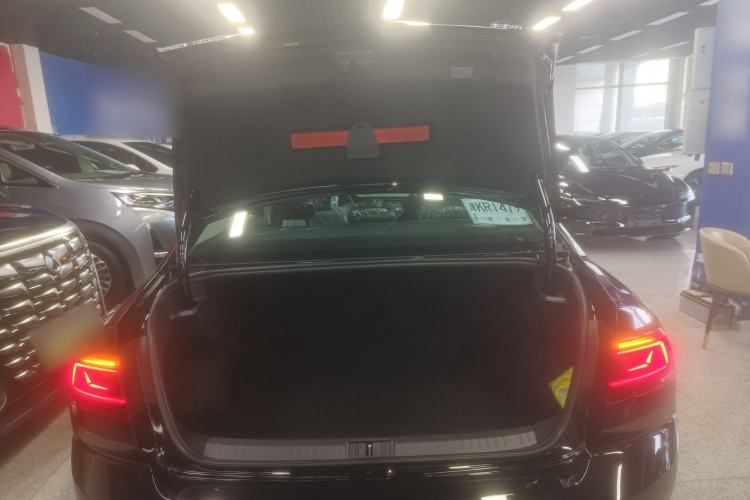 Used Volkswagen Magotan 2026 30 Million Vehicles Selected Model 380TSI DSG Luxury Edition
