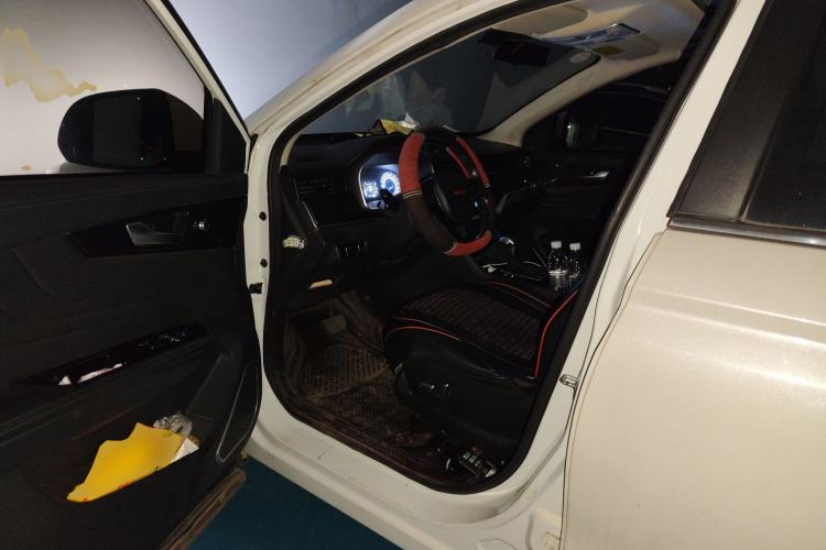 Used Sinotruk VGV U70 2020 1.5T Automatic Smart Luxury 7-Seater
