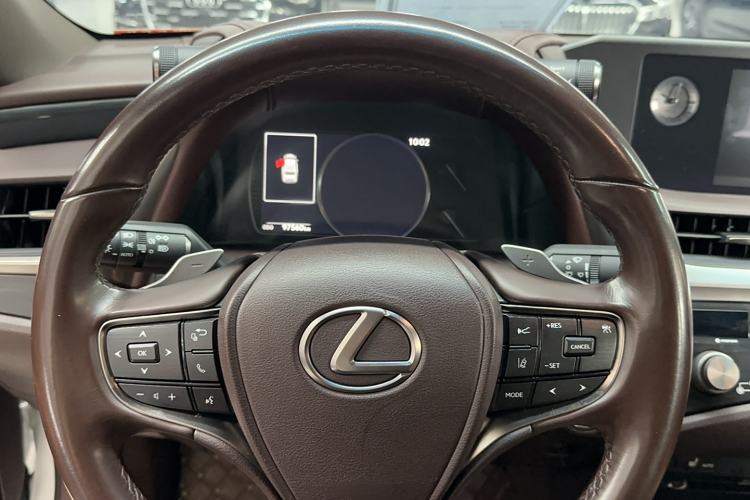 Used Lexus ES 2020 200 Excellence Edition
