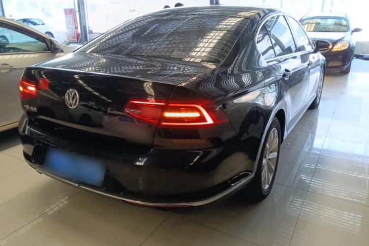 Used Volkswagen Magotan 2018 330TSI DSG Advanced Model

