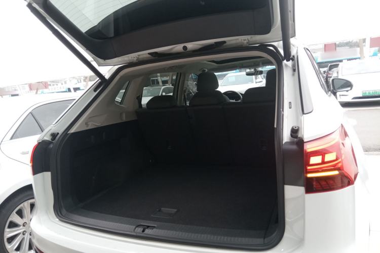 Used Volkswagen Tayron 2022 330TSI Two-Wheel Drive Luxury Smart Connectivity Version