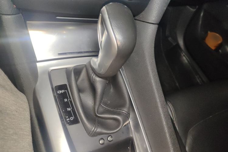 Used  6 2014 1.6T Luxury Edition THP200
