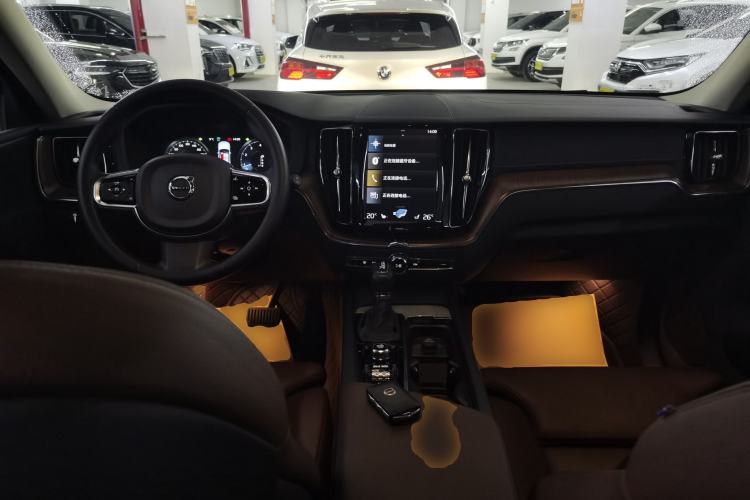 Used Volvo XC60 2020 T5 4x4 Smart Luxury Edition