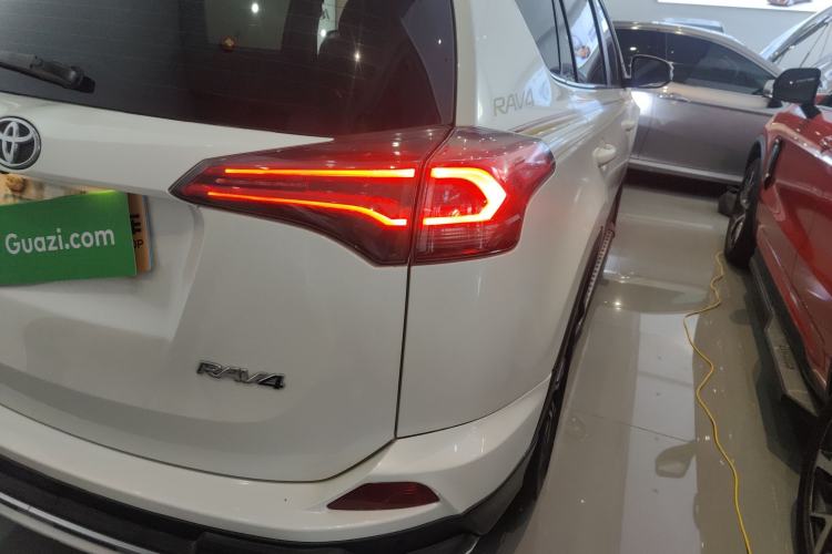 Used Toyota RAV4 2019 2.0L CVT Two-Wheel Drive Pioneer Edition China V Standard