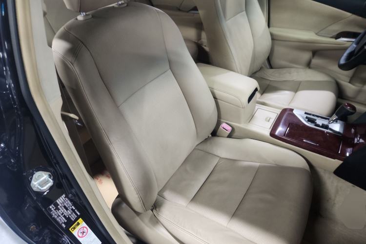 Used Toyota Camry 2013 2.0G Comfort Edition
