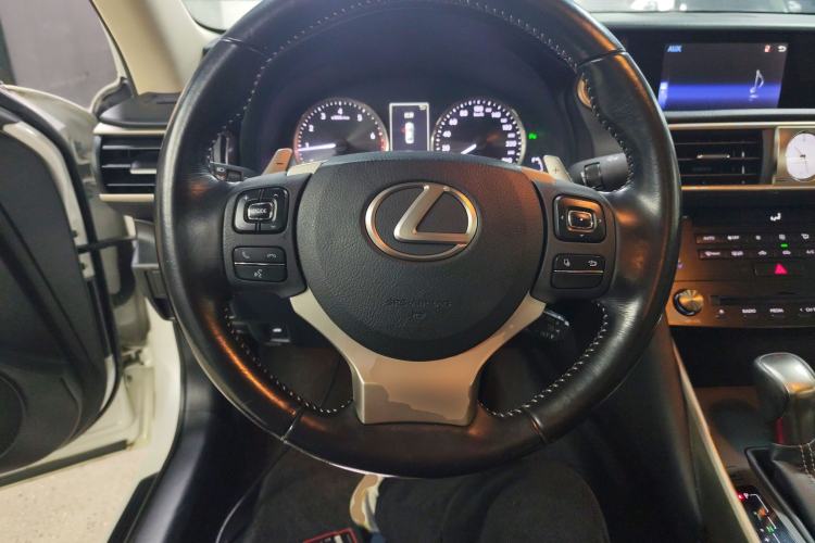 Used Lexus IS 2017 300 Leading Edition
