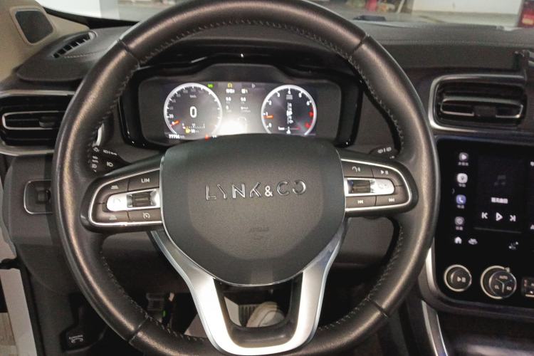 Used Lynk & Co 01 2019 2.0T Two-Wheel-Drive Pro Version China VI Standard
