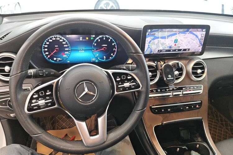 Used Mercedes-Benz GLC 2022 GLC 260 L 4MATIC Luxury Model
