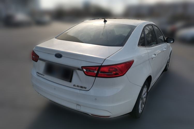 Used Ford Escort 2015 1.5L Automatic Fashion Model
