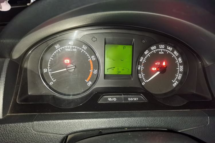 Used Skoda Rapid 2013 1.6L Automatic Smart Selection Model
