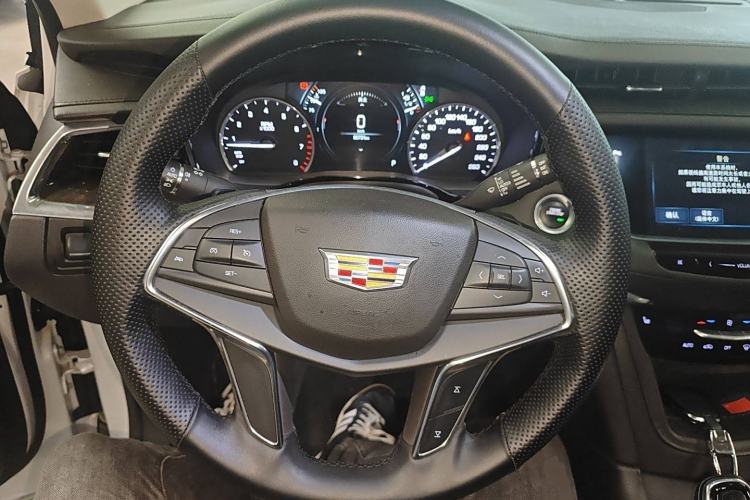 Used Cadillac XT5 2018 25T Luxury Model
