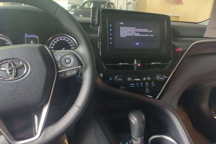 Used Toyota Camry 2023 Dual-Motor 2.5 HGVP Leading Edition
