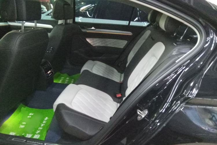 Used Volkswagen Magotan 2025 Zhongxiang Version 330TSI DSG Luxury Edition
