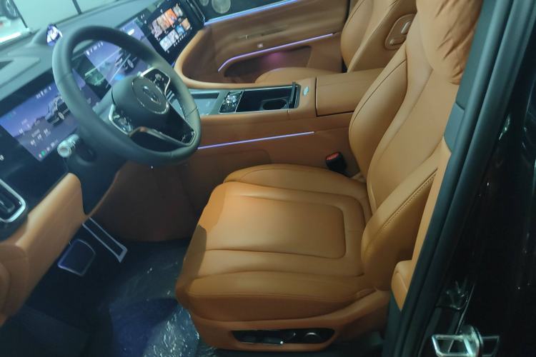 Used Hima AITO M9 2025 All-Electric Ultra Version 100 kWh 5-Seater Model
