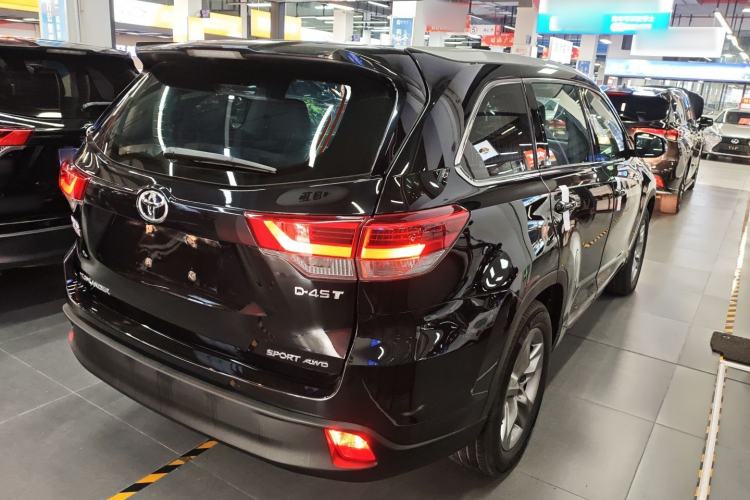 Used Toyota Highlander 2018 2.0T Four-Wheel Drive Luxury Edition 7 Seats China V Emission Standard
