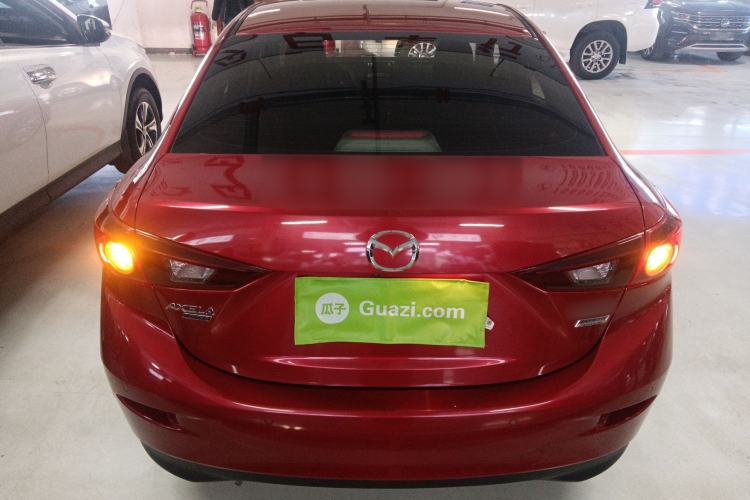Used Mazda Mazda 3 Axela 2016 Sedan 1.5L Automatic Luxury Model
