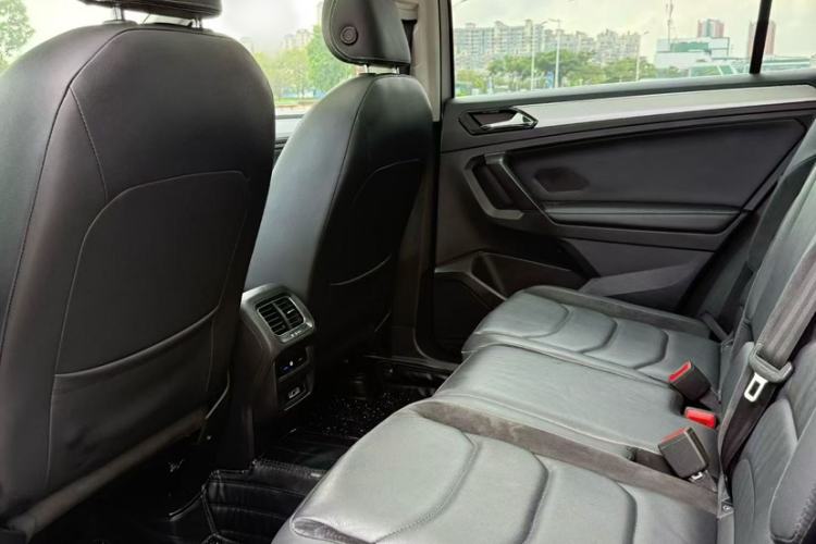 Used Volkswagen Tiguan L 2017 330TSI Automatic Two-Wheel Drive Luxury Edition
