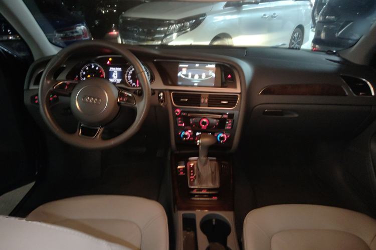 Used Audi A4L 2015 35 TFSI Automatic Comfort Model

