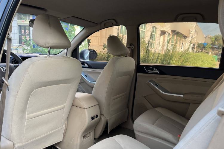 Used Baojun 730 2016 1.5L Manual Value Edition 7 Seats China V Emission Standard