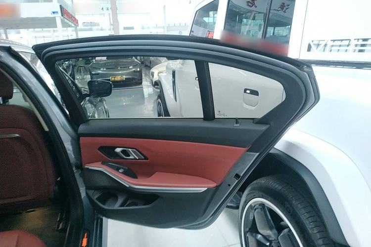 Used BMW i3 2022 eDrive 35 L
