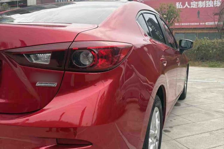 Used Mazda Mazda 3 Axela 2014 Sedan 1.5L Automatic Luxury Model