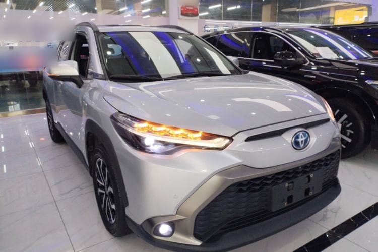 Used Toyota FRONTLANDER 2023 2.0L Smart Electric Hybrid Dual-Engine Deluxe Version
