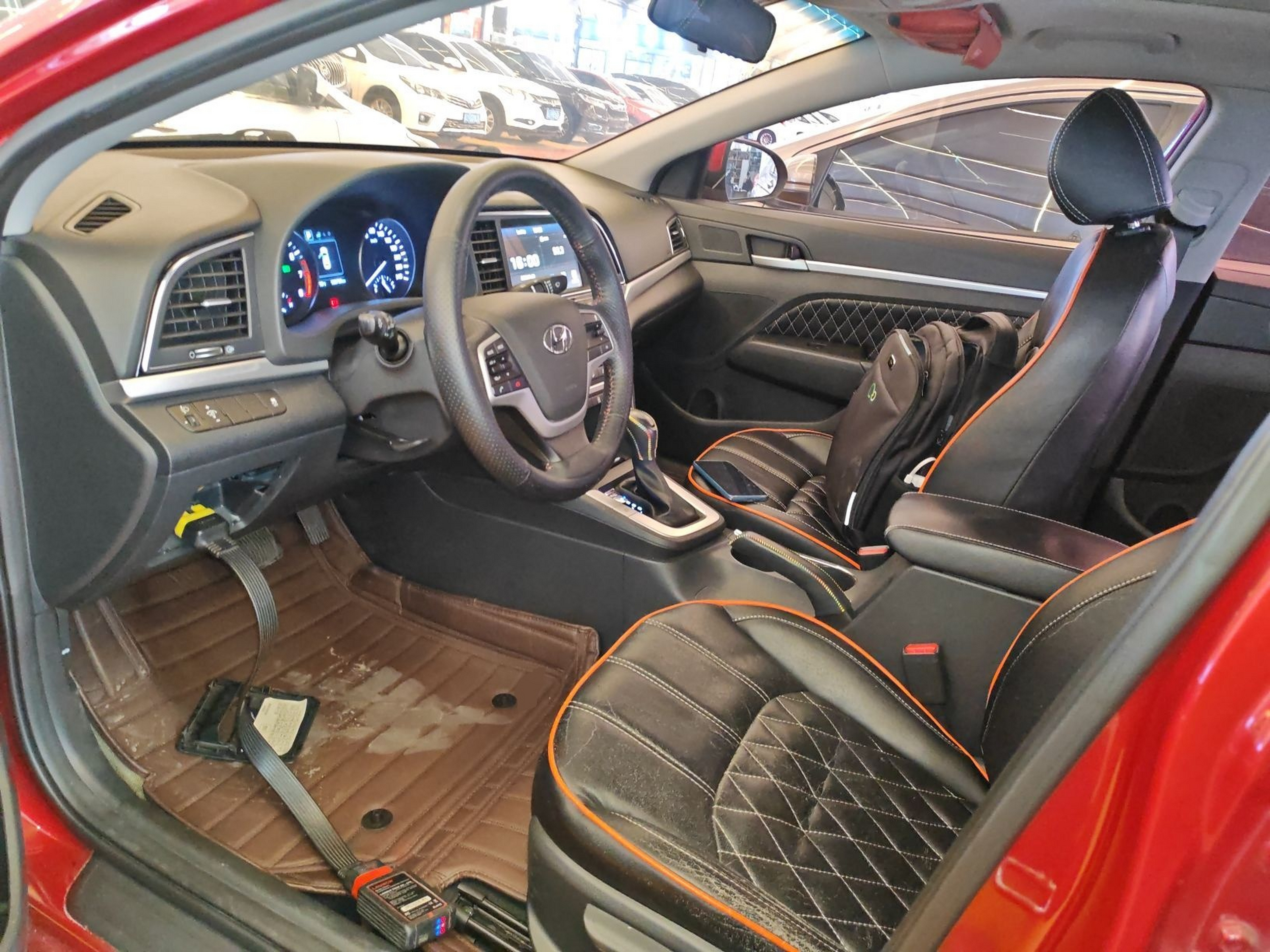 Переднее сиденье в автомобиле