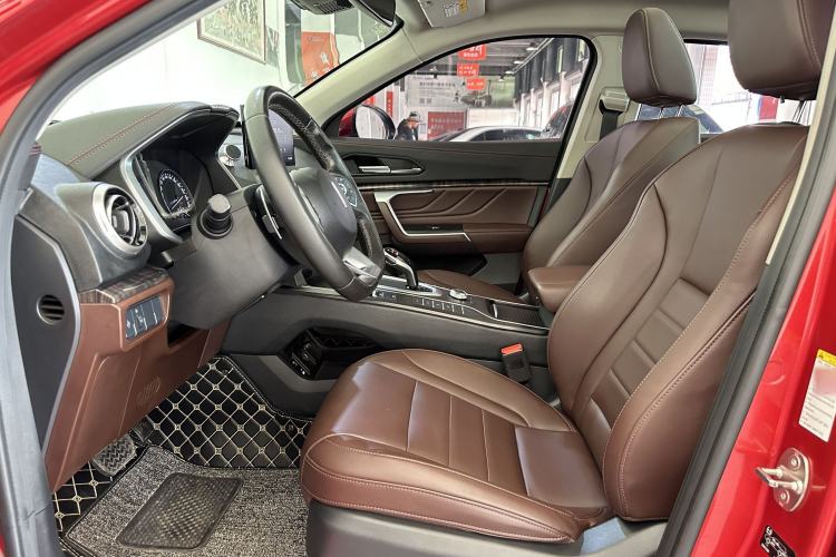 Used Wey VV5 2019 1.5T Two-Wheel Drive Color Pioneer
