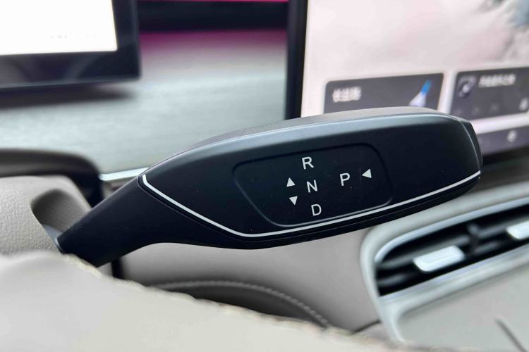 Used Chery Tiggo 8 PLUS C-DM 2025 1.5T 116 km Prestige Version 5 Seats
