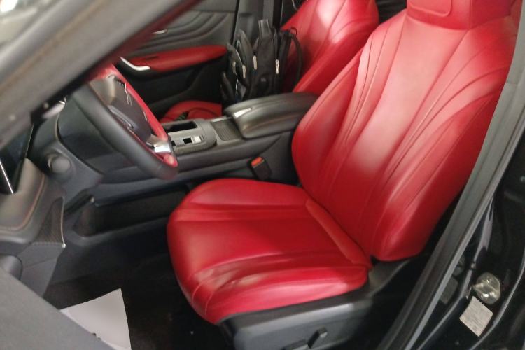 Used Venucia V 2023 260T Black Horse Edition Pro
