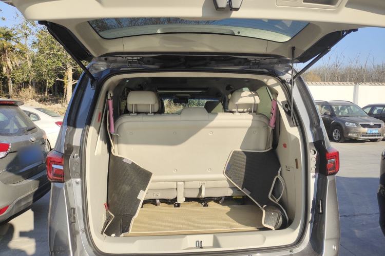 Used Buick GL8 2021 Land Cruiser Executive Class 652T Smart Luxury Model