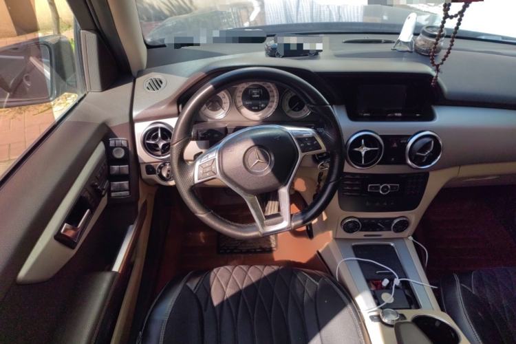 Used Mercedes-Benz GLK-Class 2015 GLK 260 4MATIC Dynamic Edition Ultimate Version
