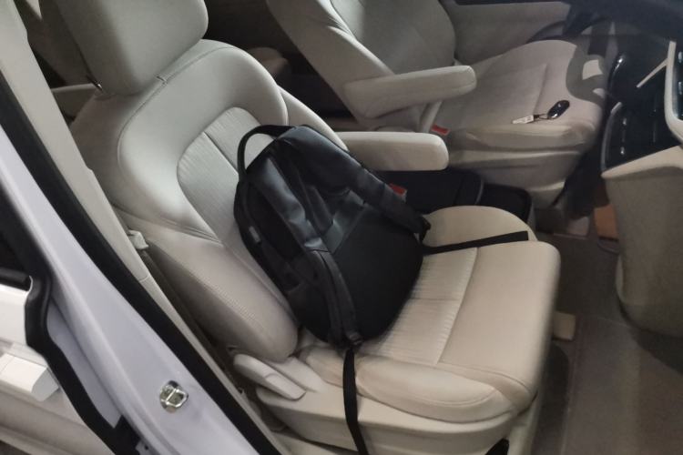 Used Buick GL8 2023 ES Lu Zun Comfort Model
