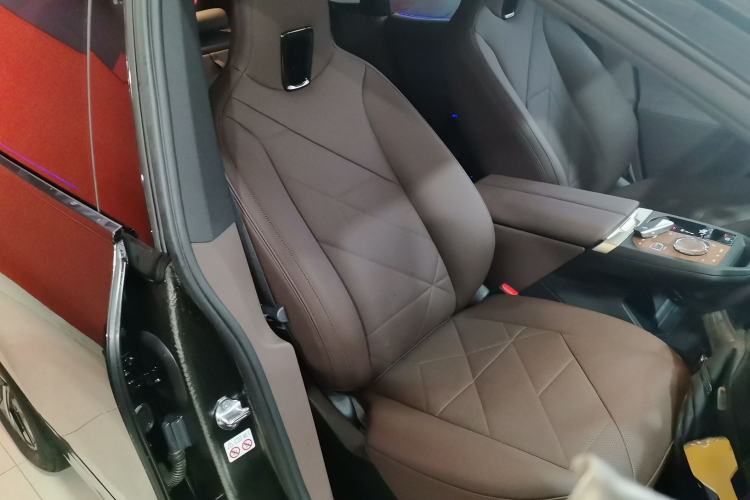 Used BMW iX 2022 xDrive40
