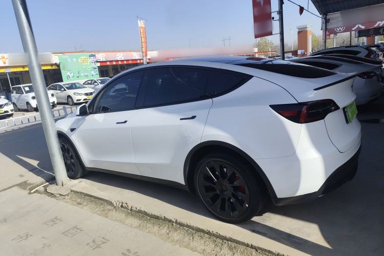 Used Tesla Model Y 2023 Long-Range All-Wheel-Drive Version
