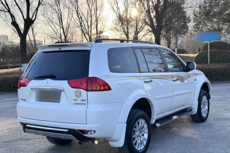 Used Mitsubishi Pajero Sport 2013 3.0L Automatic Two-Wheel Drive Luxury Edition
