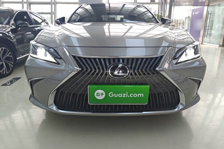 Used Lexus ES 2020 200 Excellence Edition
